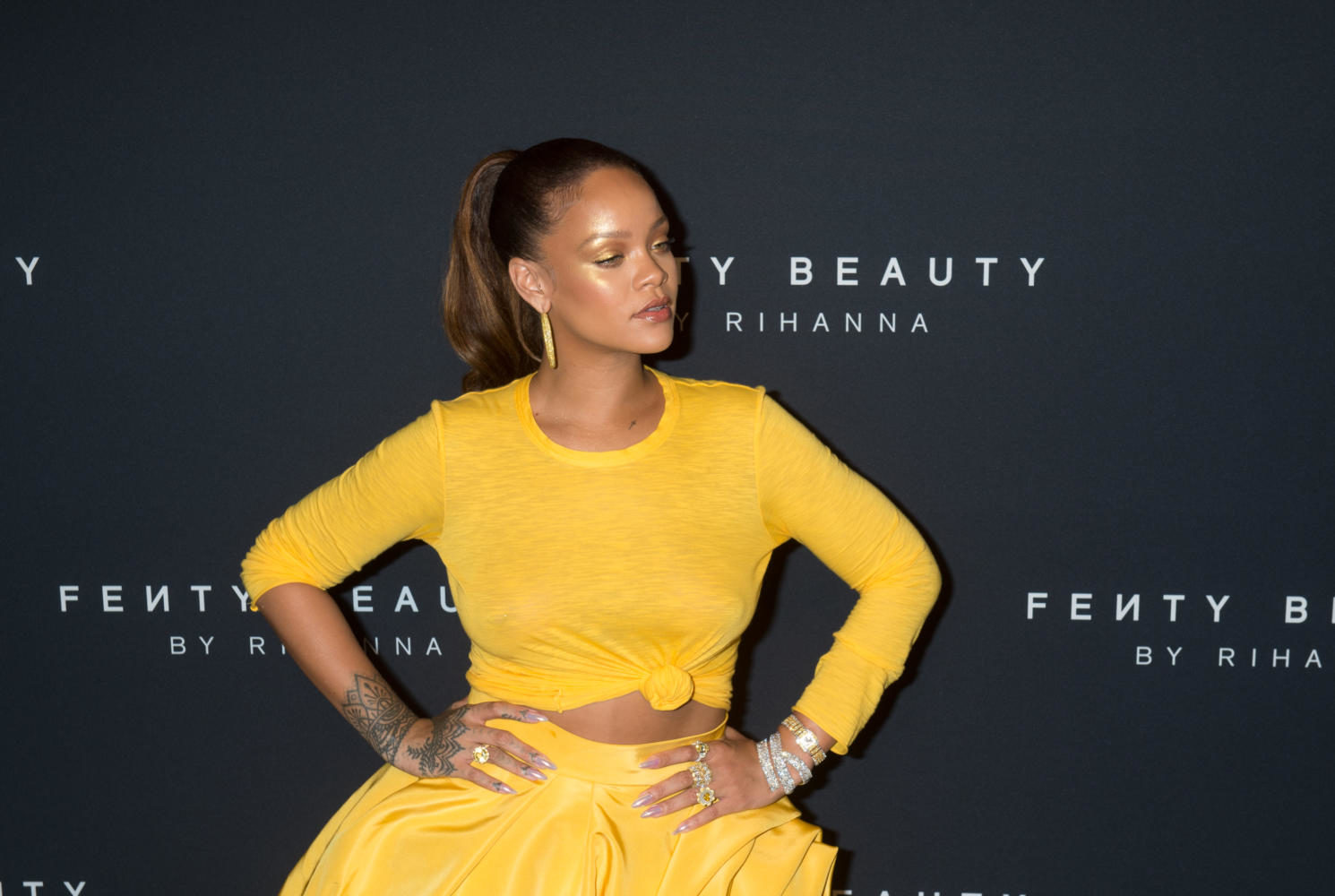 Rihanna arrives to celebrate the launch of her beauty brand, Fenty Beauty by Rihanna, on September 7, 2017 in New York.  / AFP PHOTO / Bryan R. Smith        (Photo credit should read BRYAN R. SMITH/AFP/Getty Images)