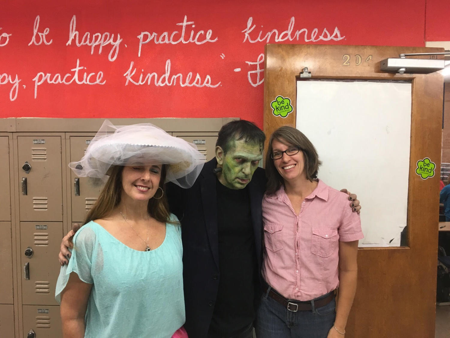 HALLOWEEN SLIDESHOW SK18-19