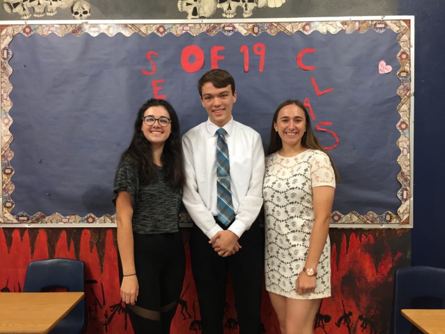 Top Three Scholars of Sahuaro Compete for Valedictorian