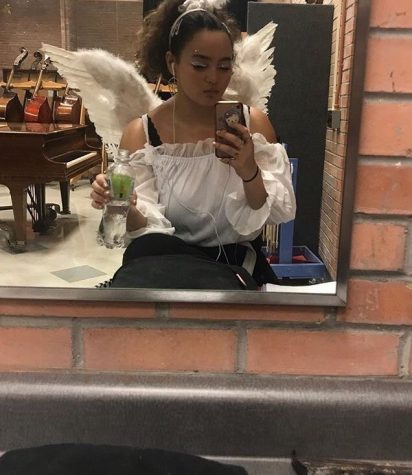 Hannah, dressed as an angel