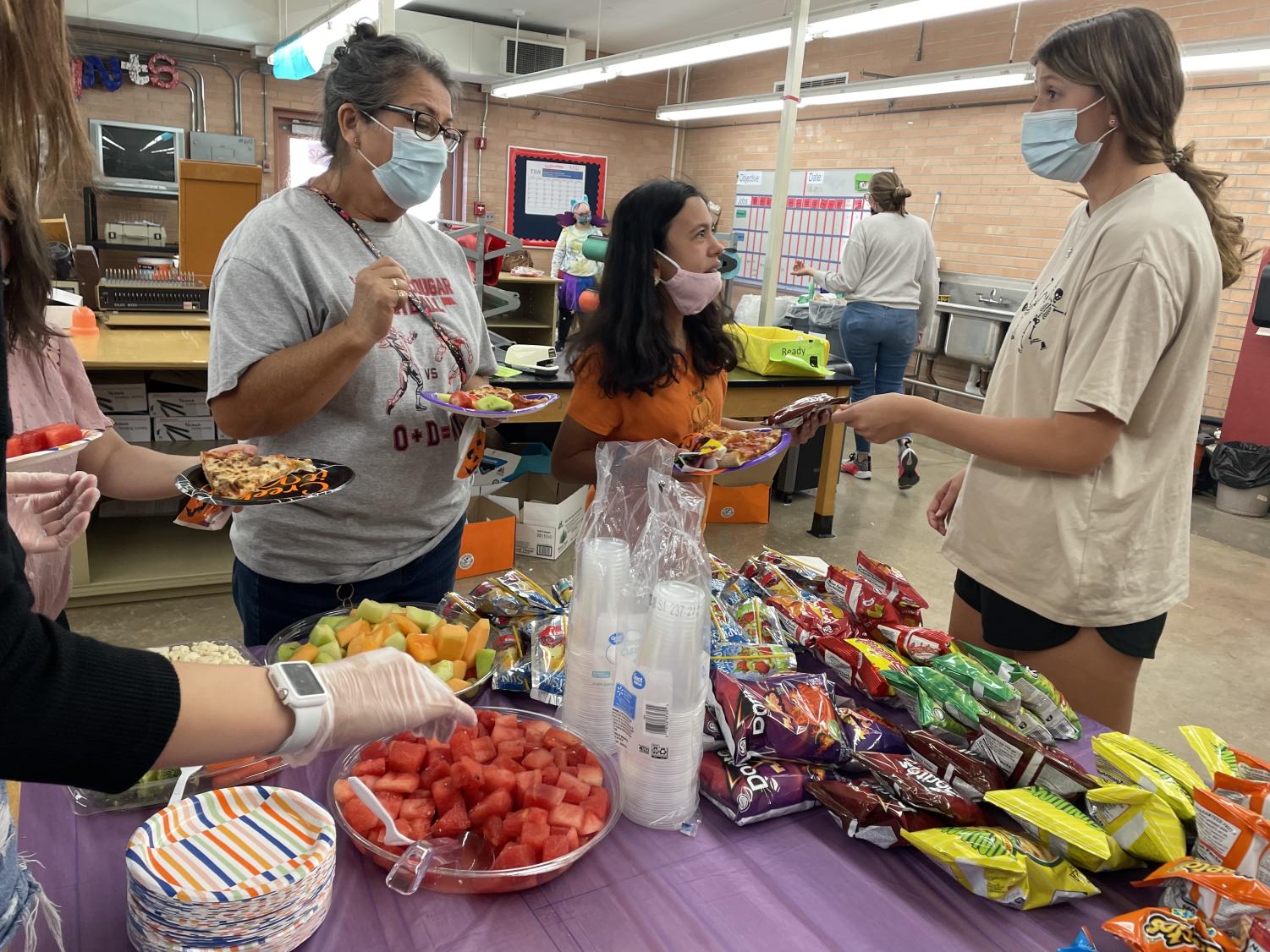 Halloween Lunch-in Brings Cougars Closer