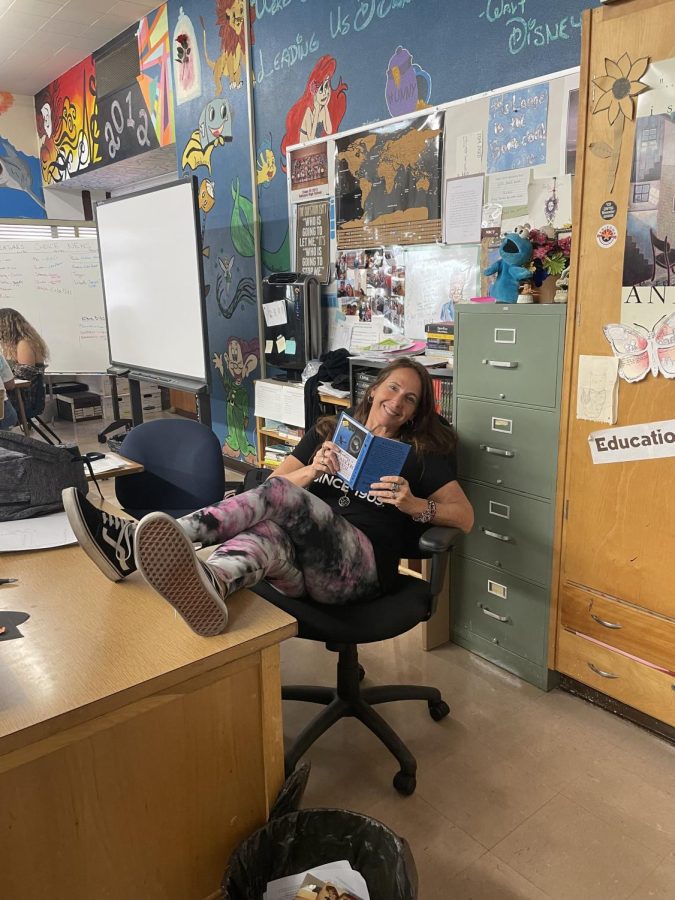 The second day of spirit week was tie-dye! Sahuaro was filled with rainbows and we saw tie-dye shirts, crocs, and something Ms. Lange was proud to show off, tie-dye pants.