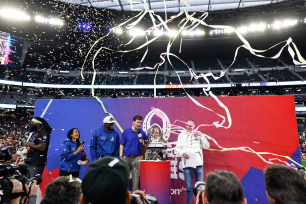 LAS VEGAS, NEVADA - FEBRUARY 05: LAS VEGAS, NEVADA - FEBRUARY 05: NFC head coach Eli Manning and NFC captain Pete Davidson celebrate with the trophy as confetti falls after defeating the AFC during an NFL Pro Bowl football game at Allegiant Stadium on February 05, 2023 in Las Vegas, Nevada. (Photo by Michael Owens/Getty Images)