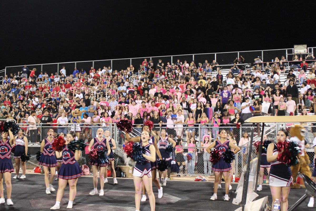 Sahuaro High School students display spirit at rival game despite being losing