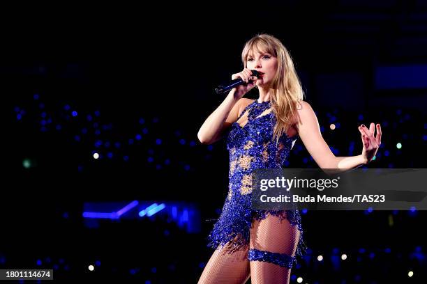 SAO PAULO, BRAZIL - NOVEMBER 24: (EDITORIAL USE ONLY. NO BOOK COVERS.) Taylor Swift performs onstage during "Taylor Swift | The Eras Tour" at Allianz Parque on November 24, 2023 in Sao Paulo, Brazil. (Photo by Buda Mendes/TAS23/Getty Images for TAS Rights Management )