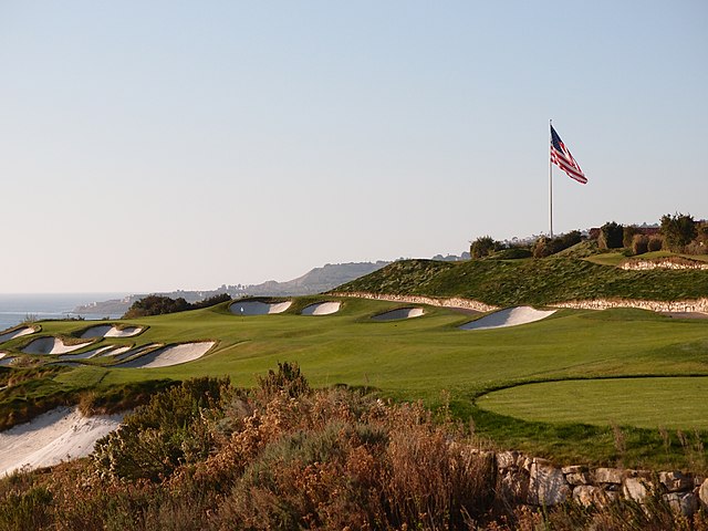 Los Angeles, California, USA
Trump National Golf Club

Los Angeles, California, USA
Date	21 December 2011, 08:09 creative commons