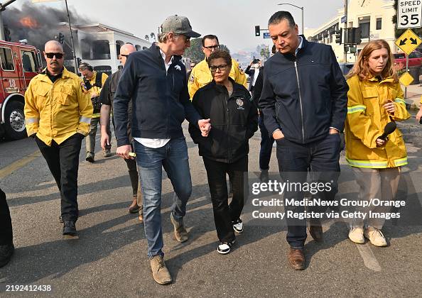 PCIFIC PALISADES, CA - January 08: Los Angeles Mayor Karen Bass, joins California Governor Gavin Newsom, left, and State Senator Alex Padilla while surveying damage during the Palisades Fire on Wednesday, January 8, 2025, in Pacific Palisades, CA. 
(Photo by Jeff Gritchen/MediaNews Group/Orange County Register via Getty Images)