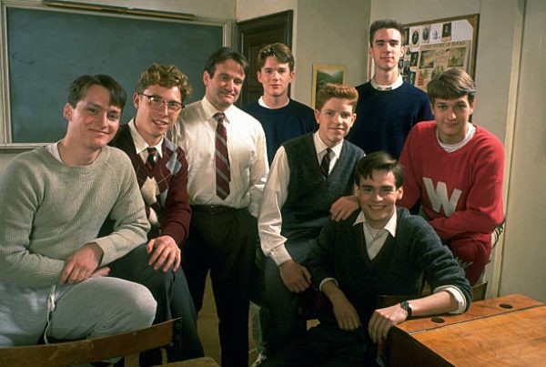 FILM 'DEAD POETS SOCIETY' BY PETER WEIR (Photo by Francois Duhamel/Sygma via Getty Images)